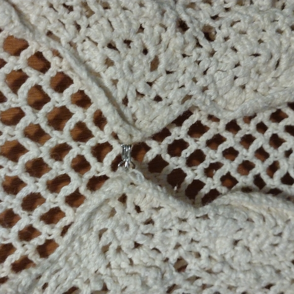 Cato Ladies Crocheted Cream Colored Cotton Mesh Cardigan Sweater Size 10 Light - Picture 4 of 5